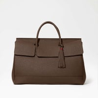 オストロ2 Mサイズの正面(ダークブラウン)