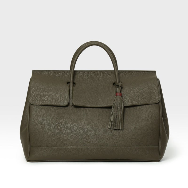 オストロ2 Mサイズの正面(カーキ)