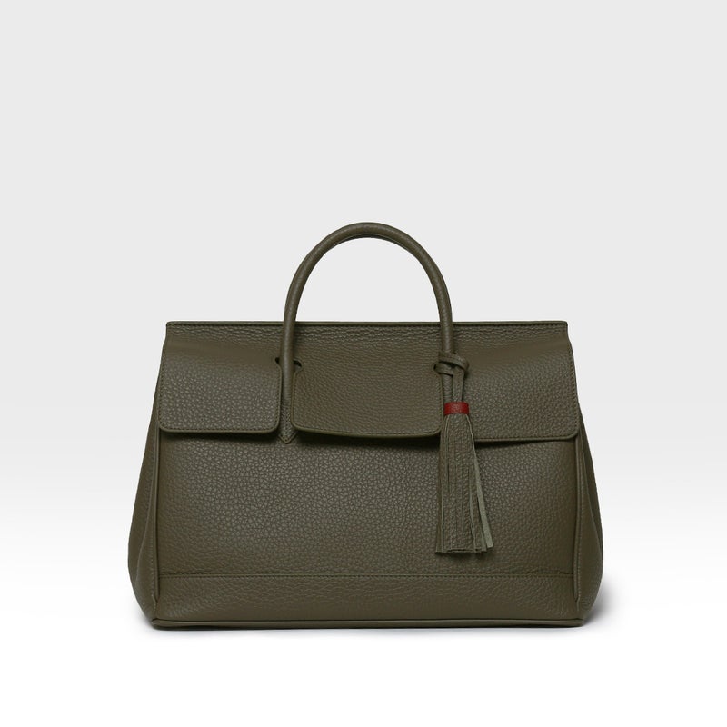 オストロ2 SSサイズの正面(カーキ)