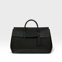 オストロ2 Sサイズヌバックの正面（ブラック）