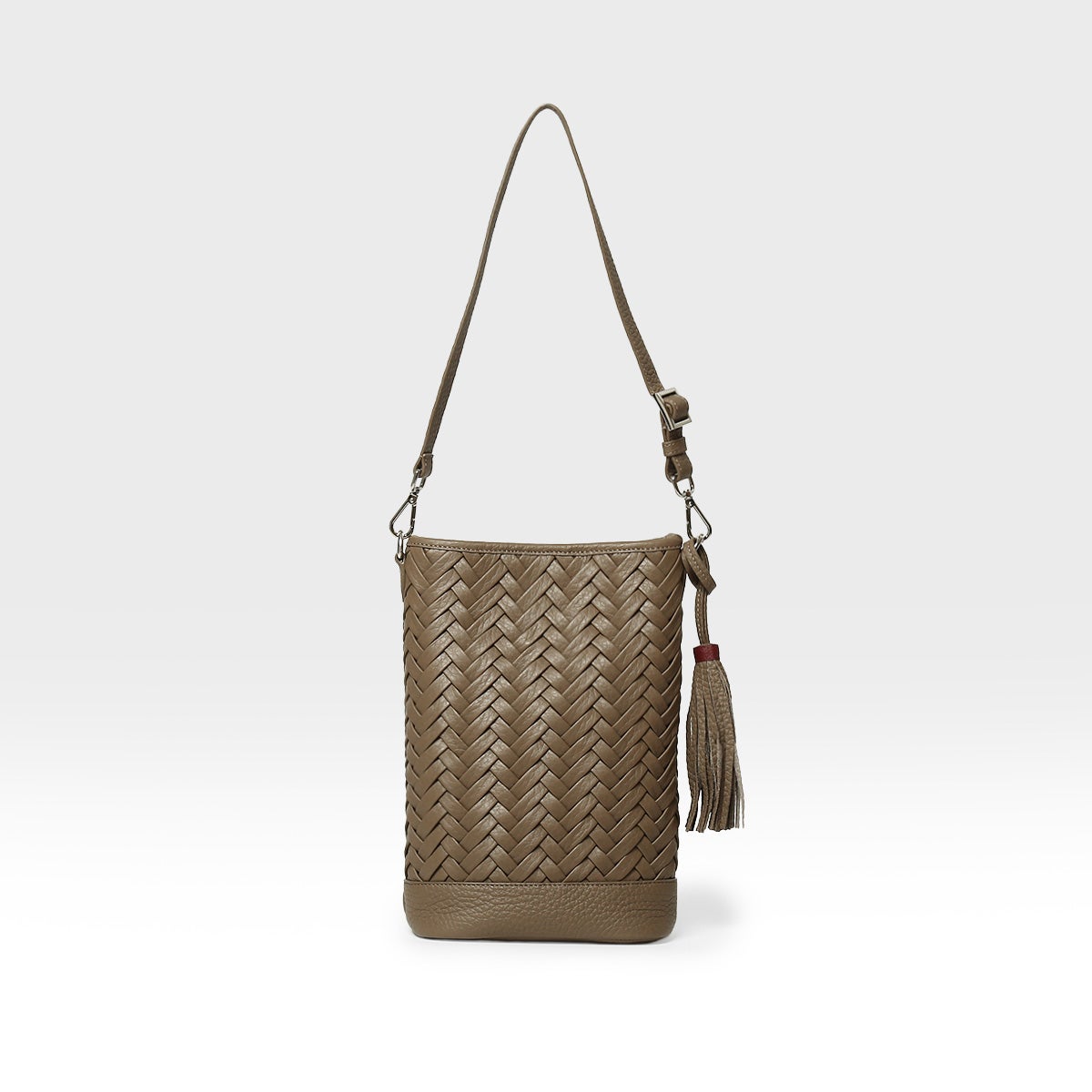NEW ARRIVALS | ACATE